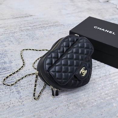 Mini Borsa Nera a Cuore in Pelle