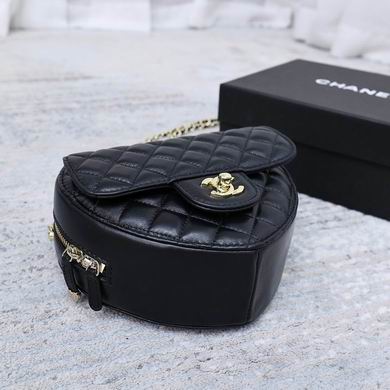 Mini Borsa Nera a Cuore in Pelle