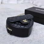 Mini Borsa Nera a Cuore in Pelle