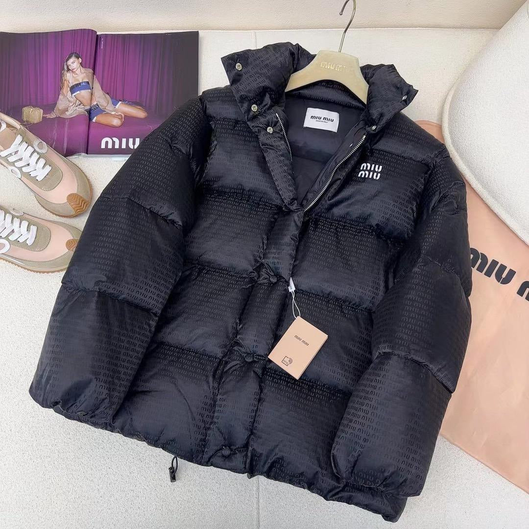 MM. Black Puffer Jacket