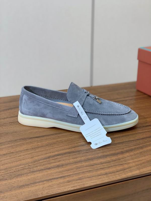 Mocassini in camoscio grigio