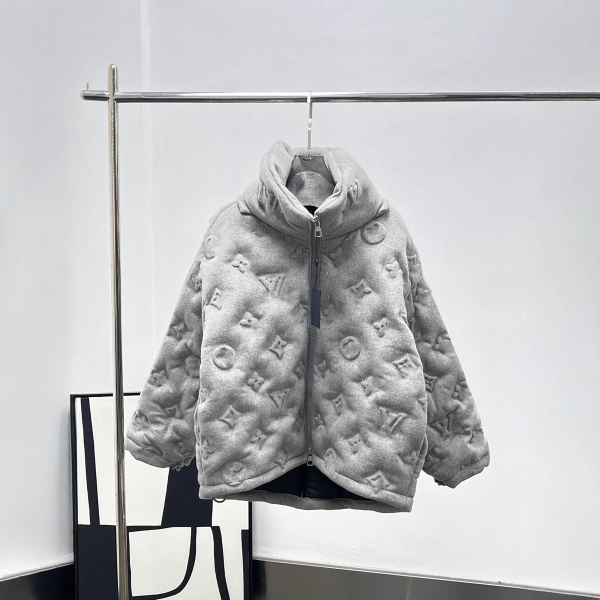 Textured Grey Puffer Jacket LV.