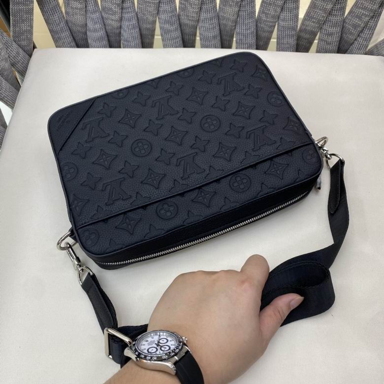 Borsa a tracolla con monogramma