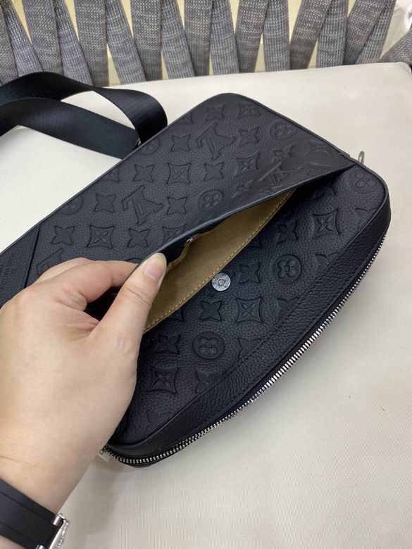 Borsa a tracolla con monogramma
