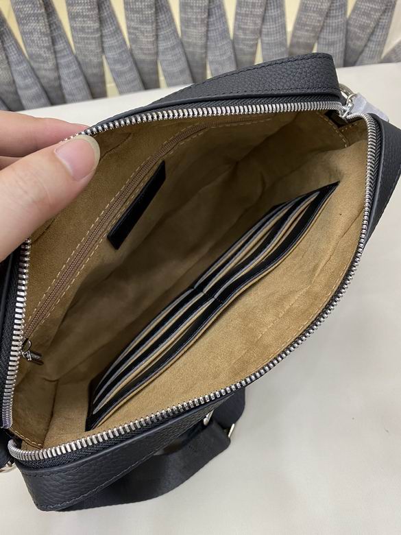 Borsa a tracolla con monogramma