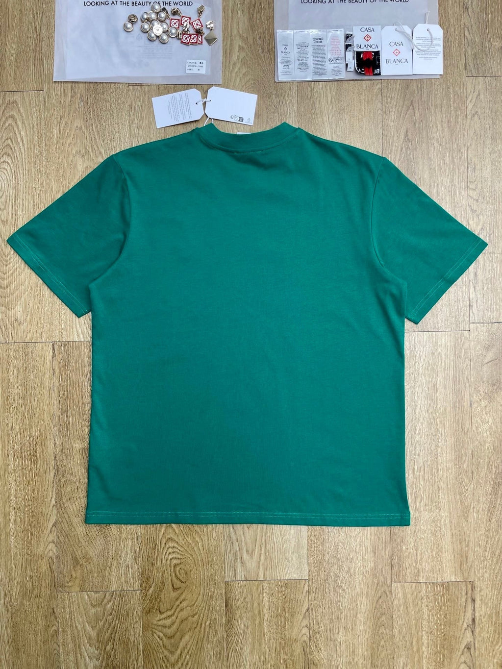T-shirt minimal attillata