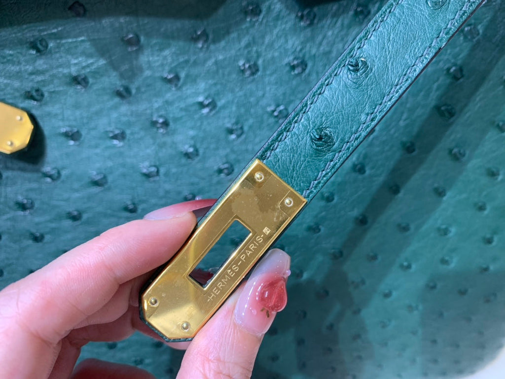 Borsa 40 Struzzo Malachite con Dettagli Dorati