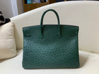 Borsa 40 Struzzo Malachite con Dettagli Dorati