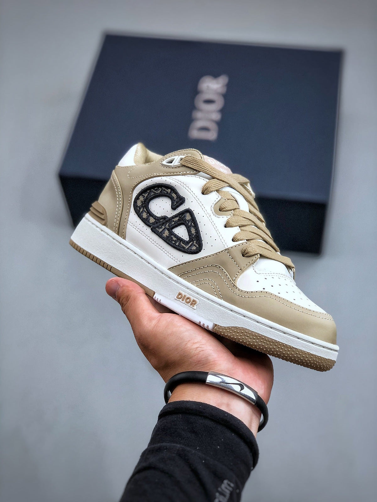Sneakers basse ispirate alle B57