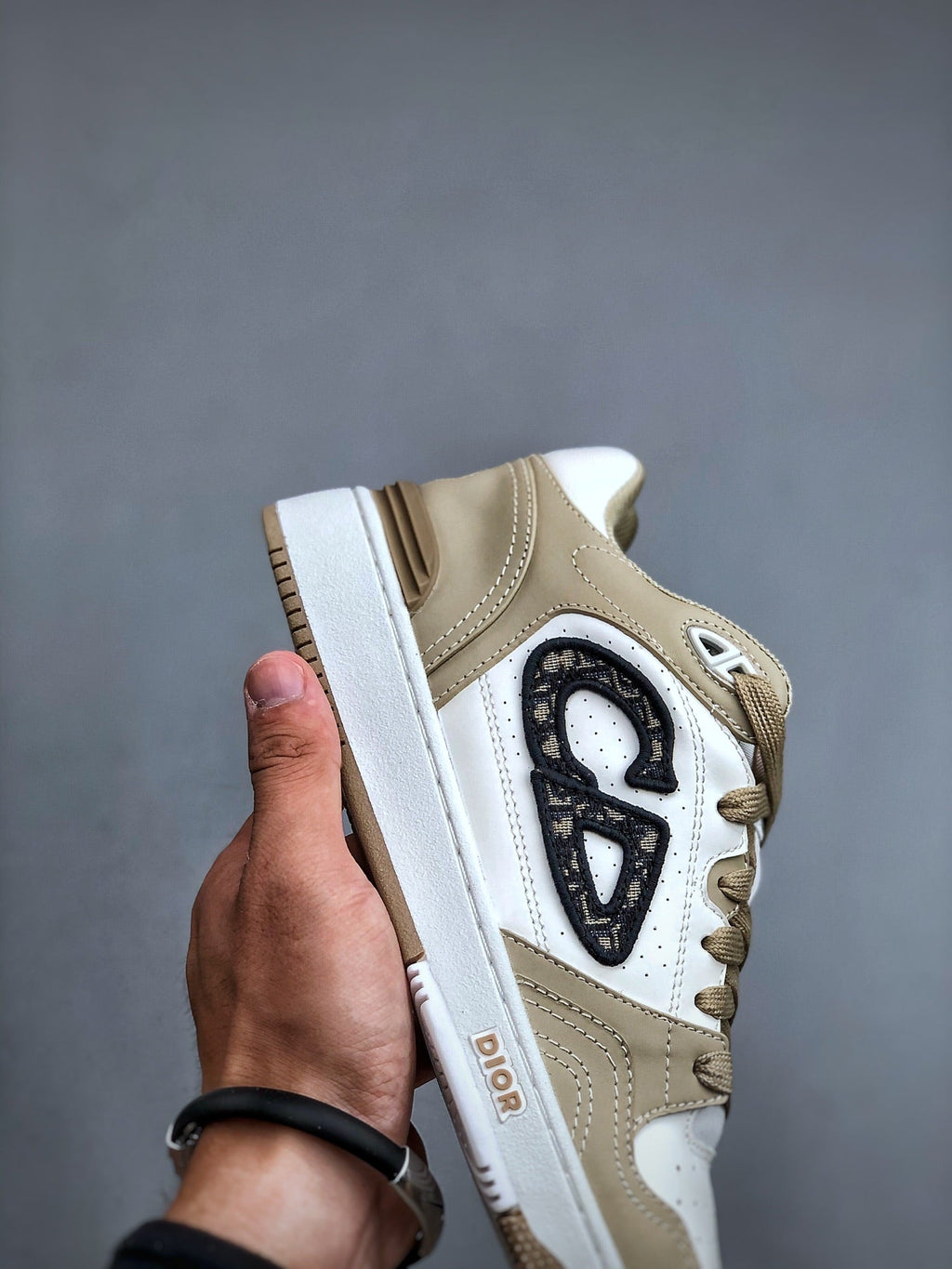 Sneakers basse ispirate alle B57